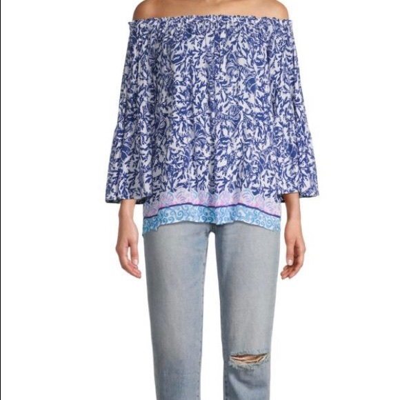 🎉HOST PICK🎉Lilly Pulitzer off the shoulder top - Picture 2 of 7